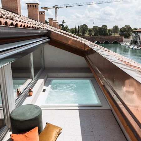 Pavillon Suite & Apartments Пескьера-дель-Гарда Экстерьер фото