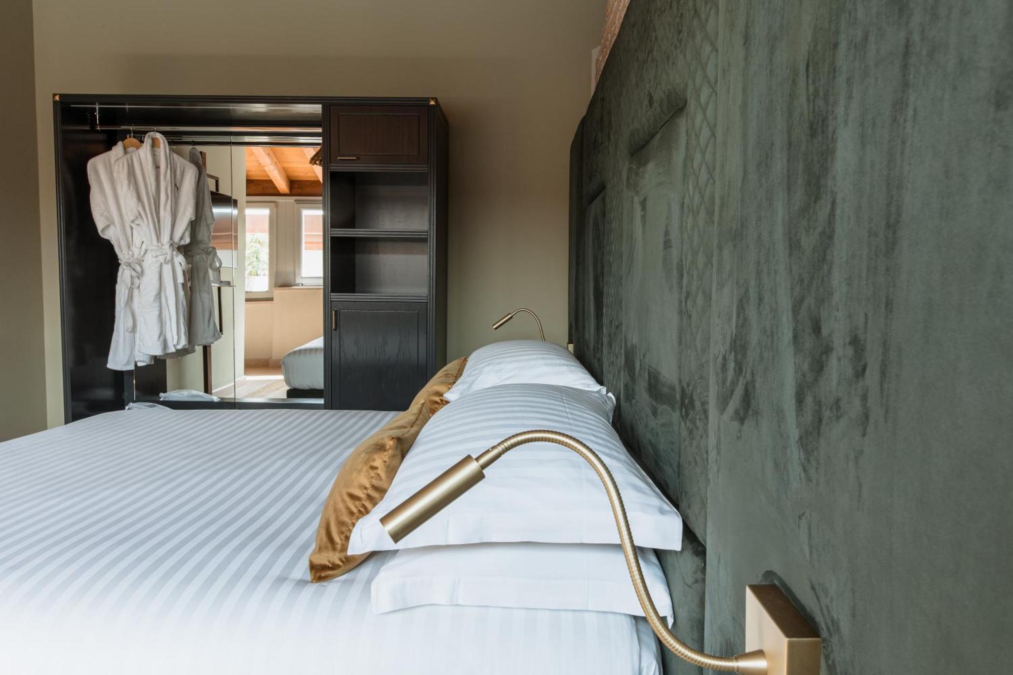 Pavillon Suite & Apartments Пескьера-дель-Гарда Экстерьер фото