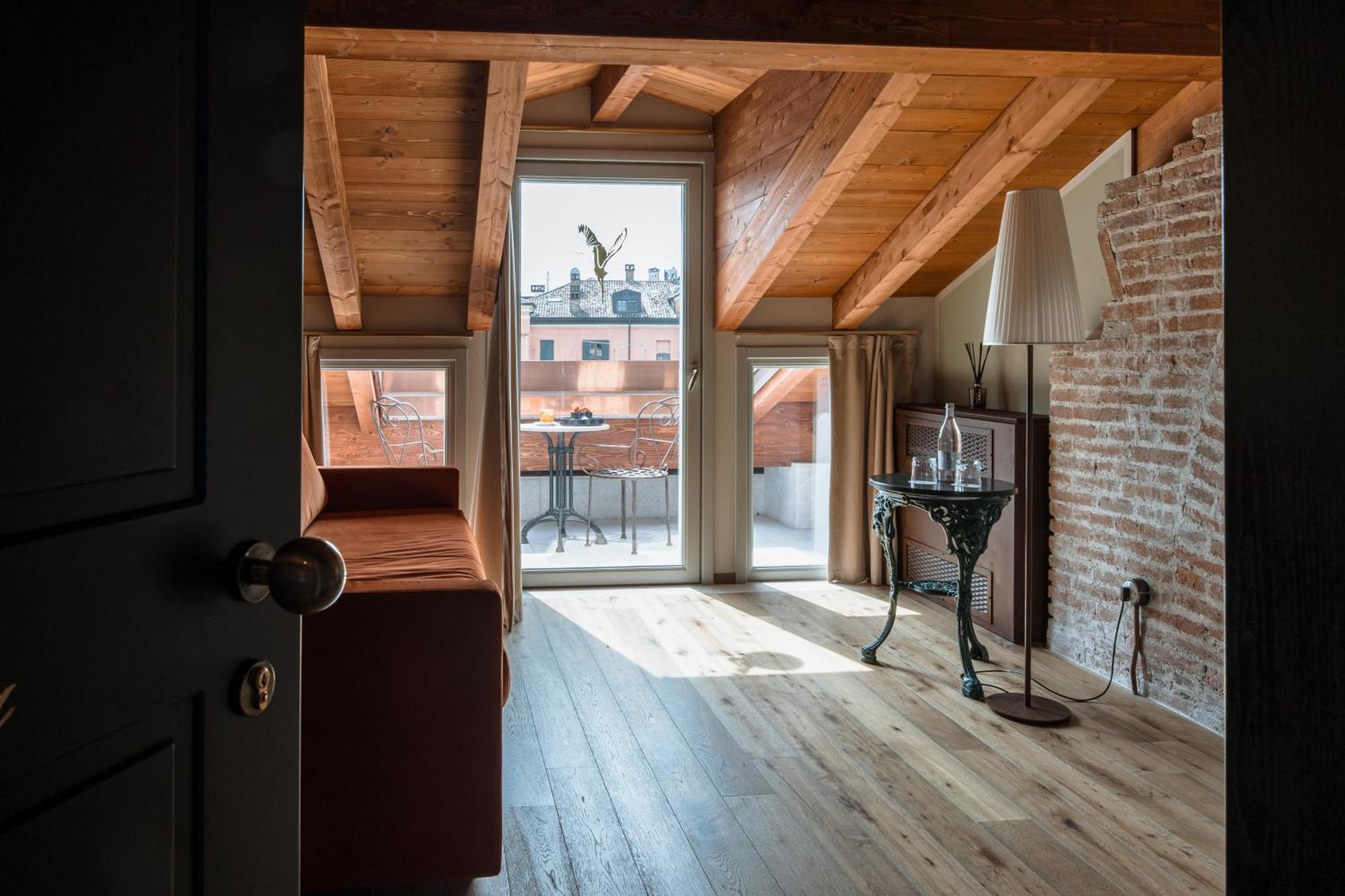 Pavillon Suite & Apartments Пескьера-дель-Гарда Экстерьер фото