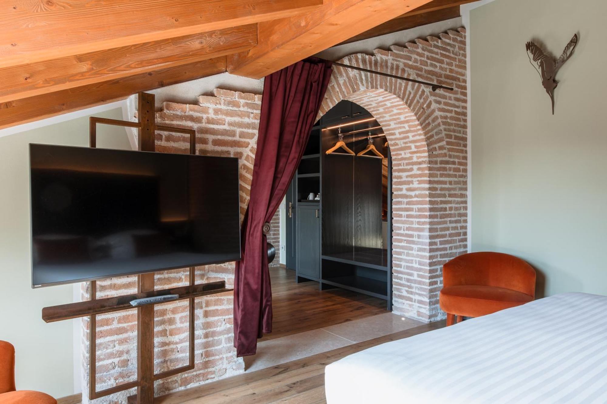 Pavillon Suite & Apartments Пескьера-дель-Гарда Экстерьер фото